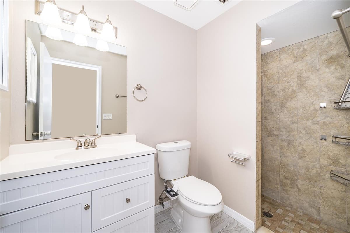15 BULOVA DRIVE — photo 17 of 34