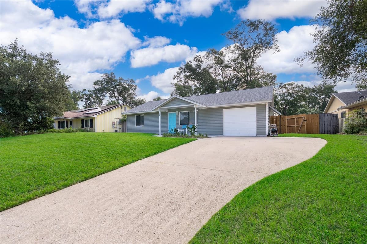 15 BULOVA DRIVE — photo 1 of 34