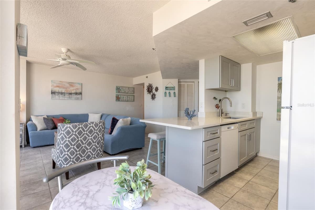 3023 ATLANTIC AVENUE — photo 4 of 55