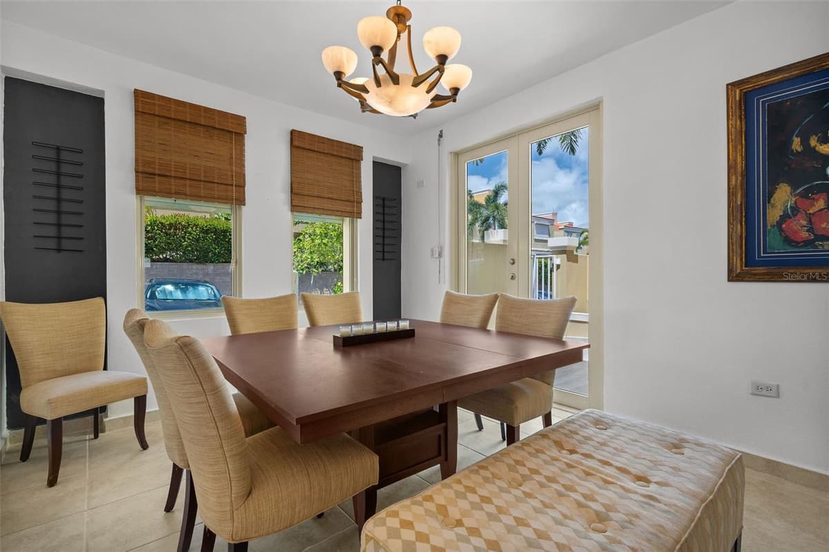 90 CANDELERO DRIVE — photo 11 of 35