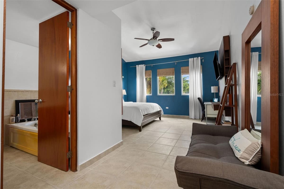 90 CANDELERO DRIVE — photo 24 of 35