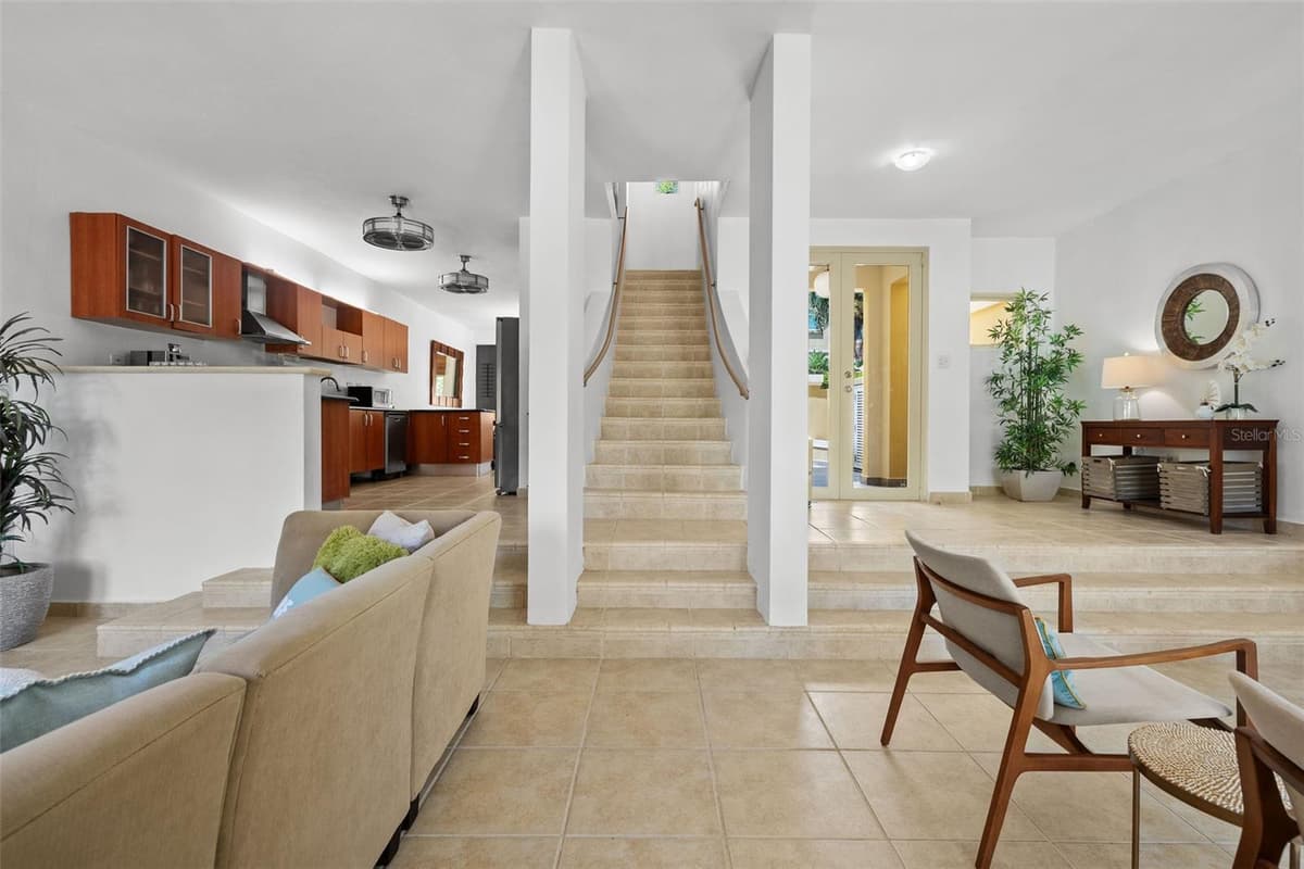 90 CANDELERO DRIVE — photo 17 of 35