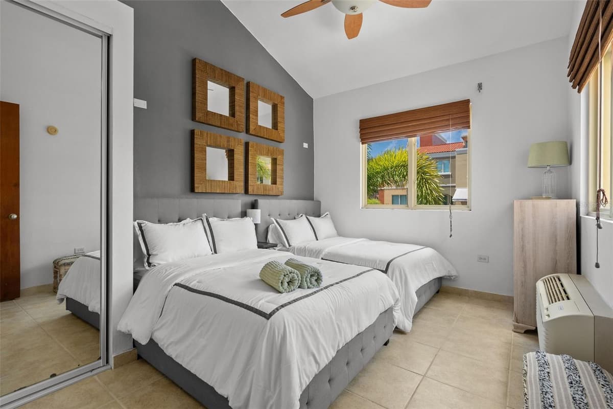 90 CANDELERO DRIVE — photo 18 of 35