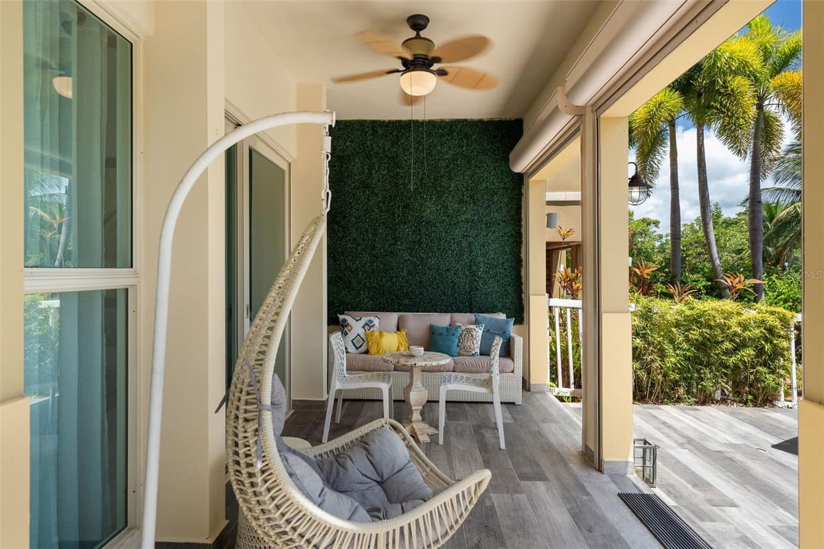 90 CANDELERO DRIVE — photo 13 of 35