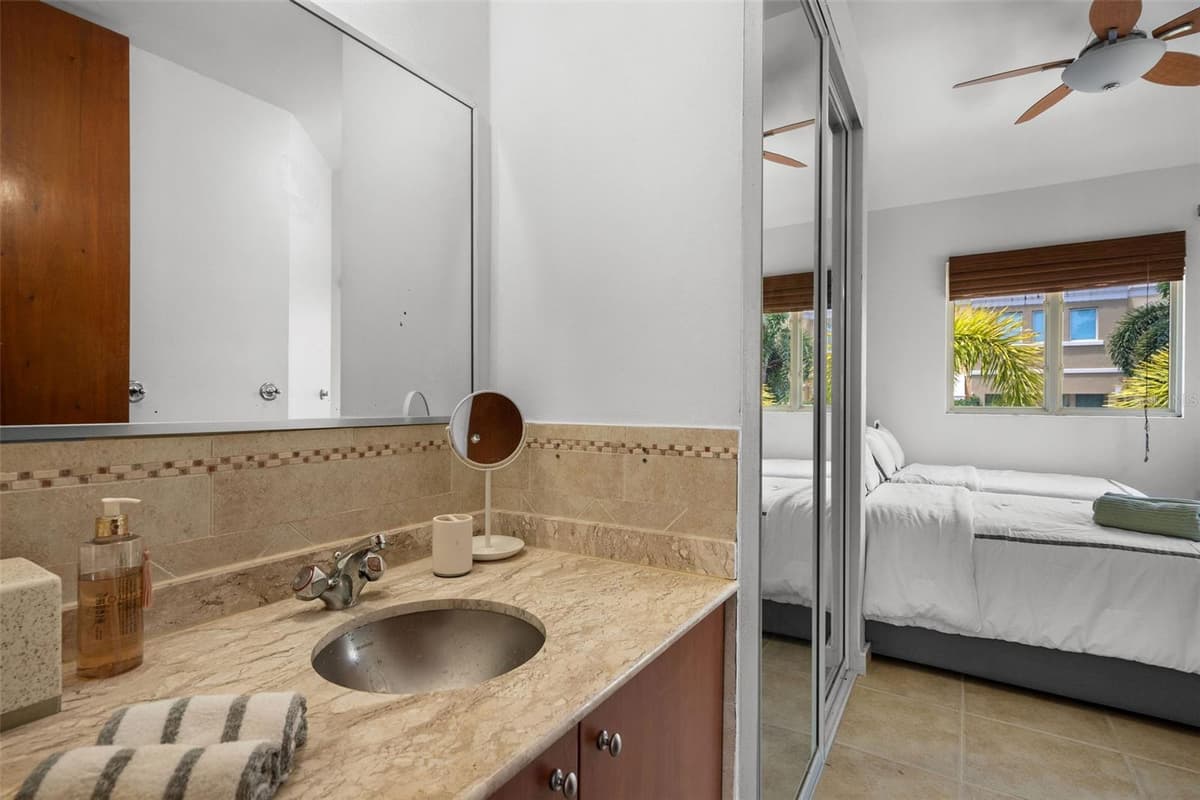 90 CANDELERO DRIVE — photo 21 of 35
