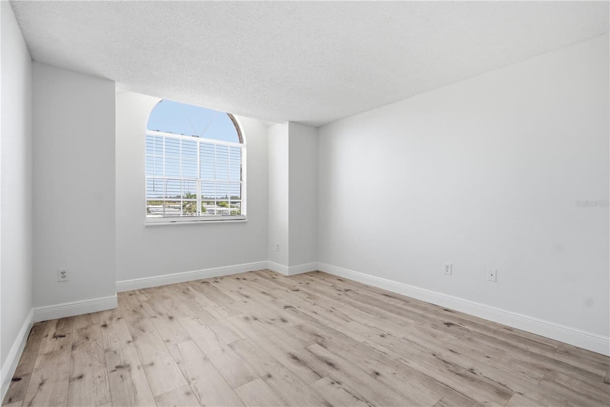 2500 WINDING CREEK BOULEVARD — photo 10 of 20