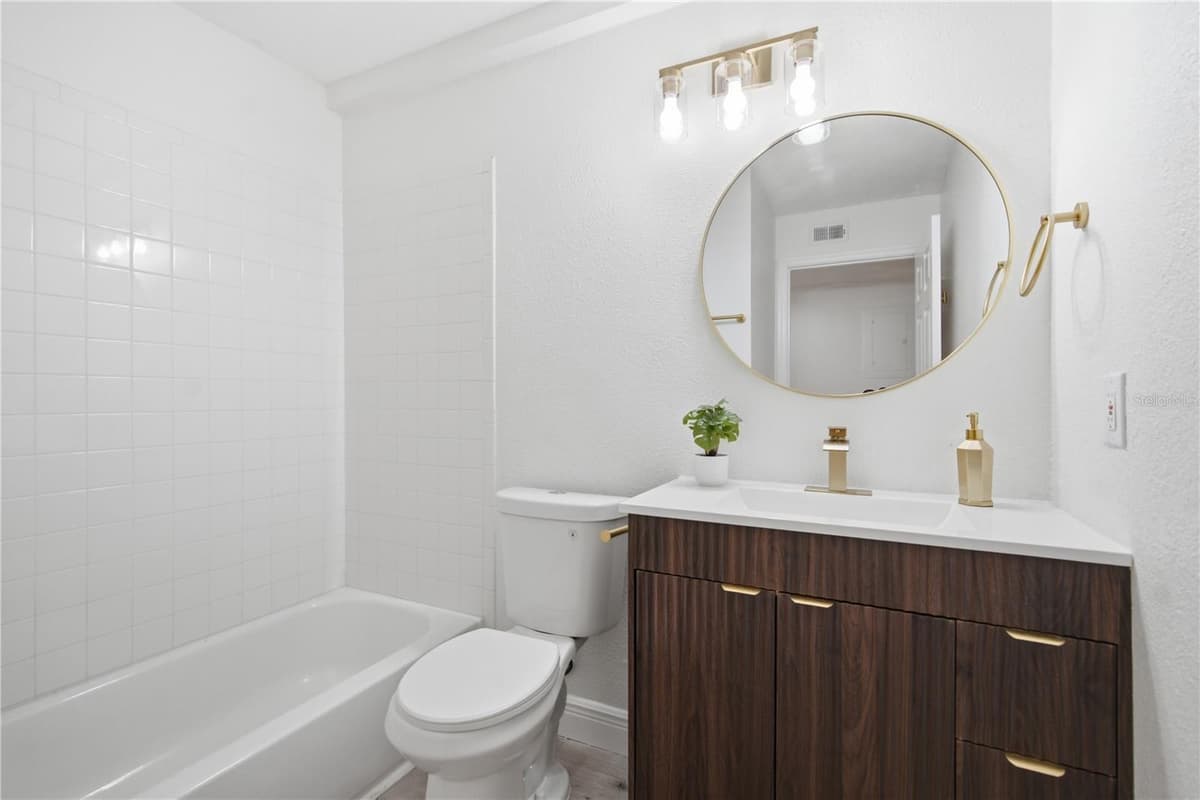 2500 WINDING CREEK BOULEVARD — photo 16 of 20