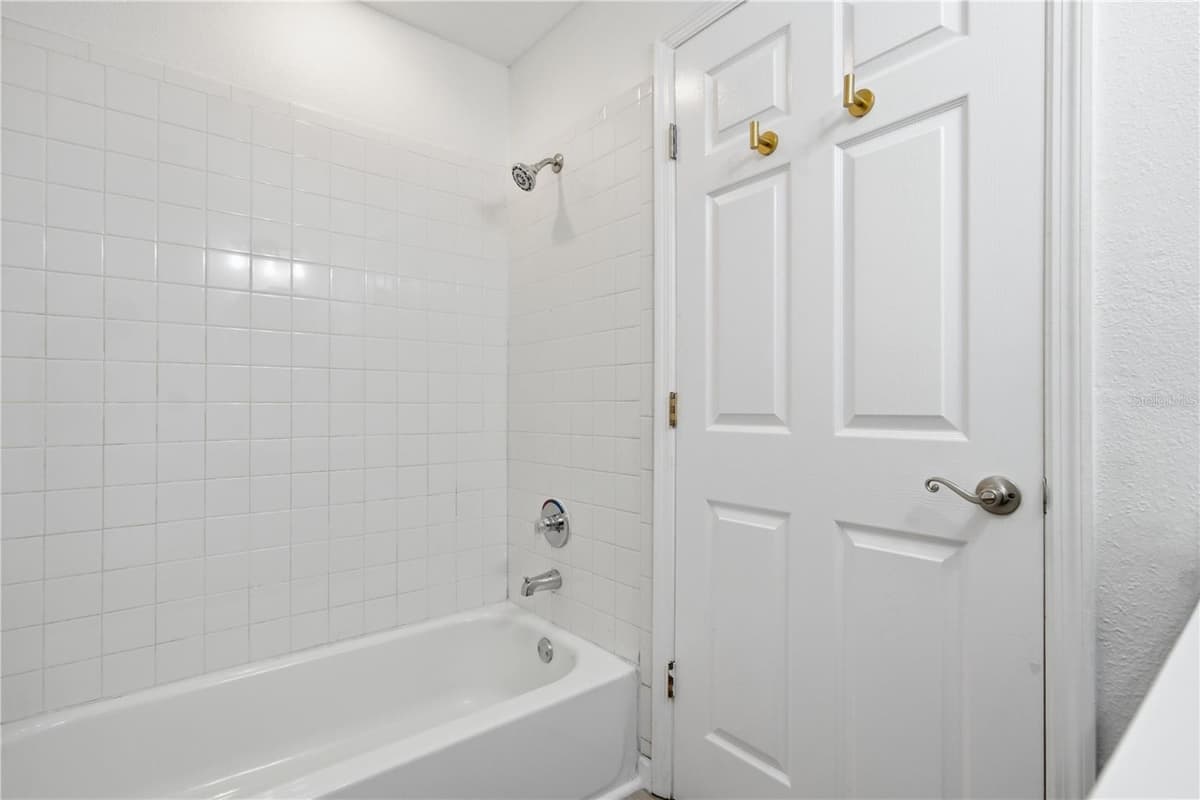 2500 WINDING CREEK BOULEVARD — photo 13 of 20