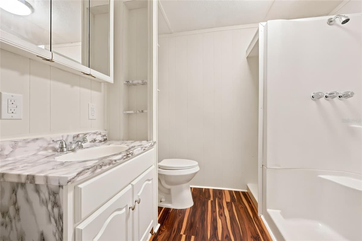 187 PEACH GLEN — photo 18 of 31