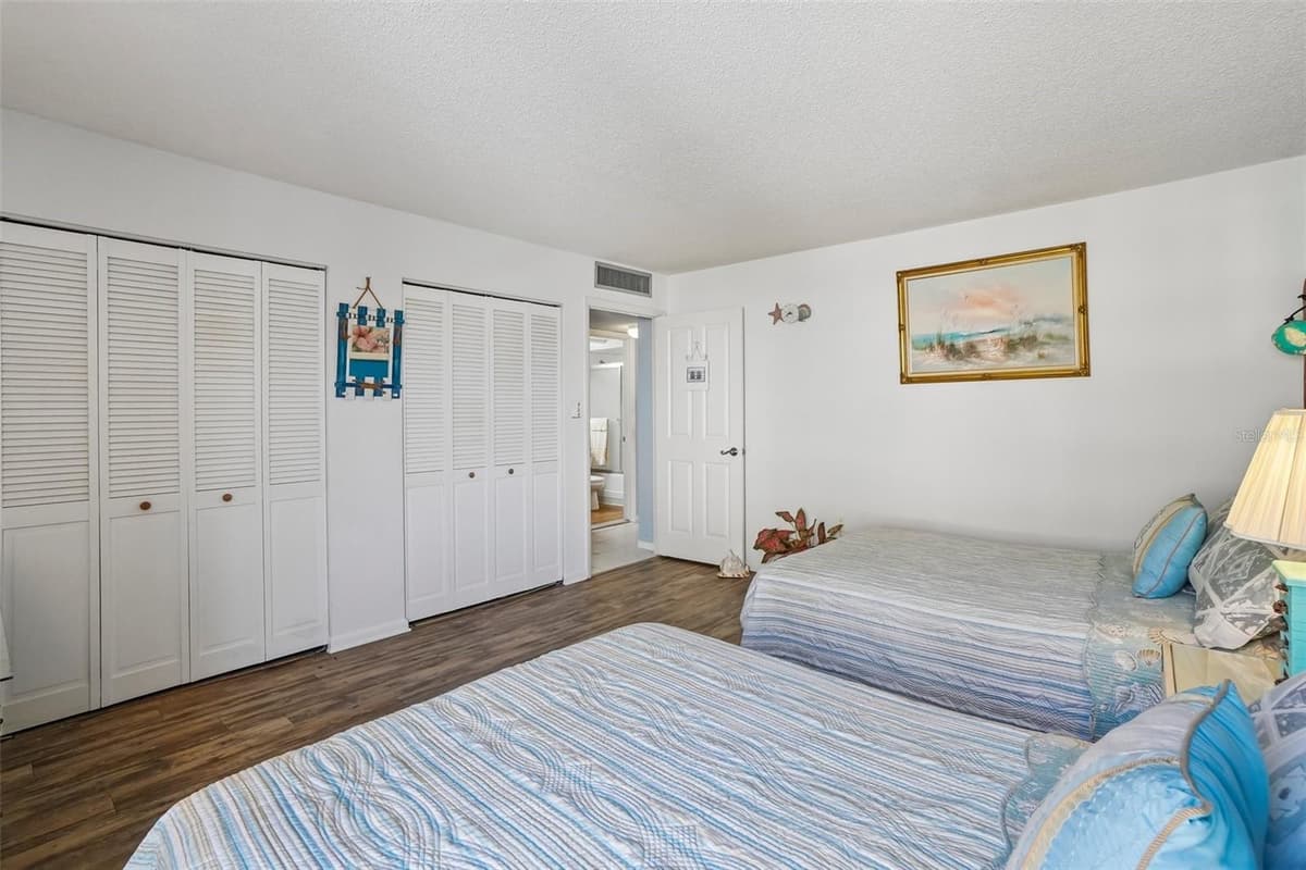 450 GULFVIEW BOULEVARD — photo 31 of 46
