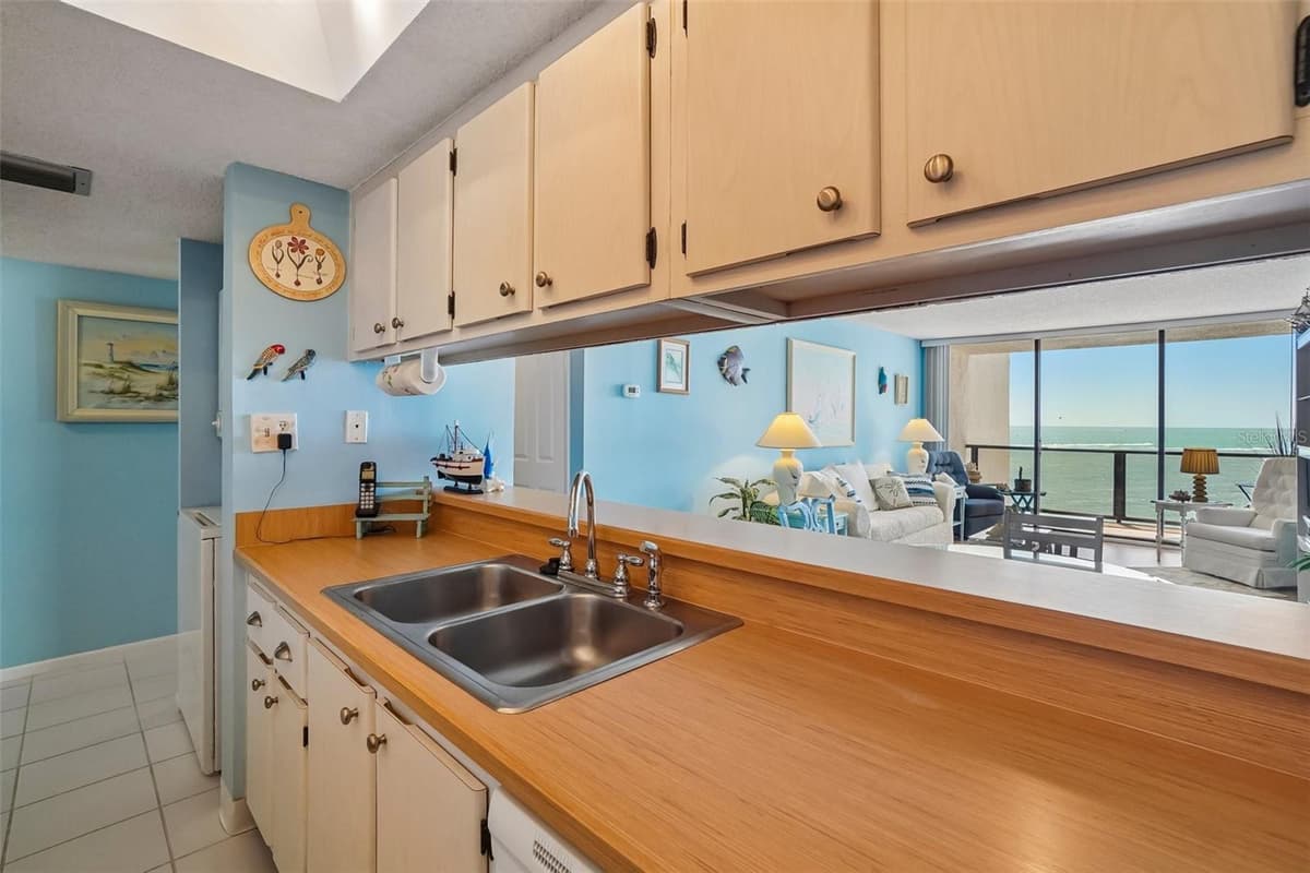 450 GULFVIEW BOULEVARD — photo 15 of 46
