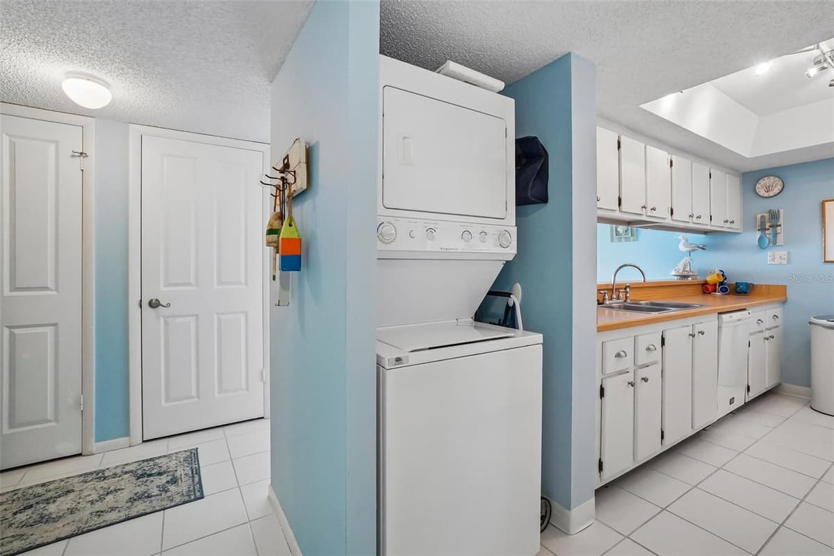 450 GULFVIEW BOULEVARD — photo 19 of 46