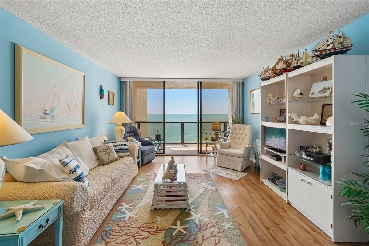 450 GULFVIEW BOULEVARD — photo 10 of 46