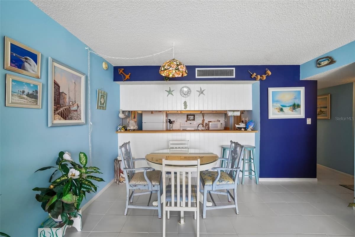 450 GULFVIEW BOULEVARD — photo 13 of 46