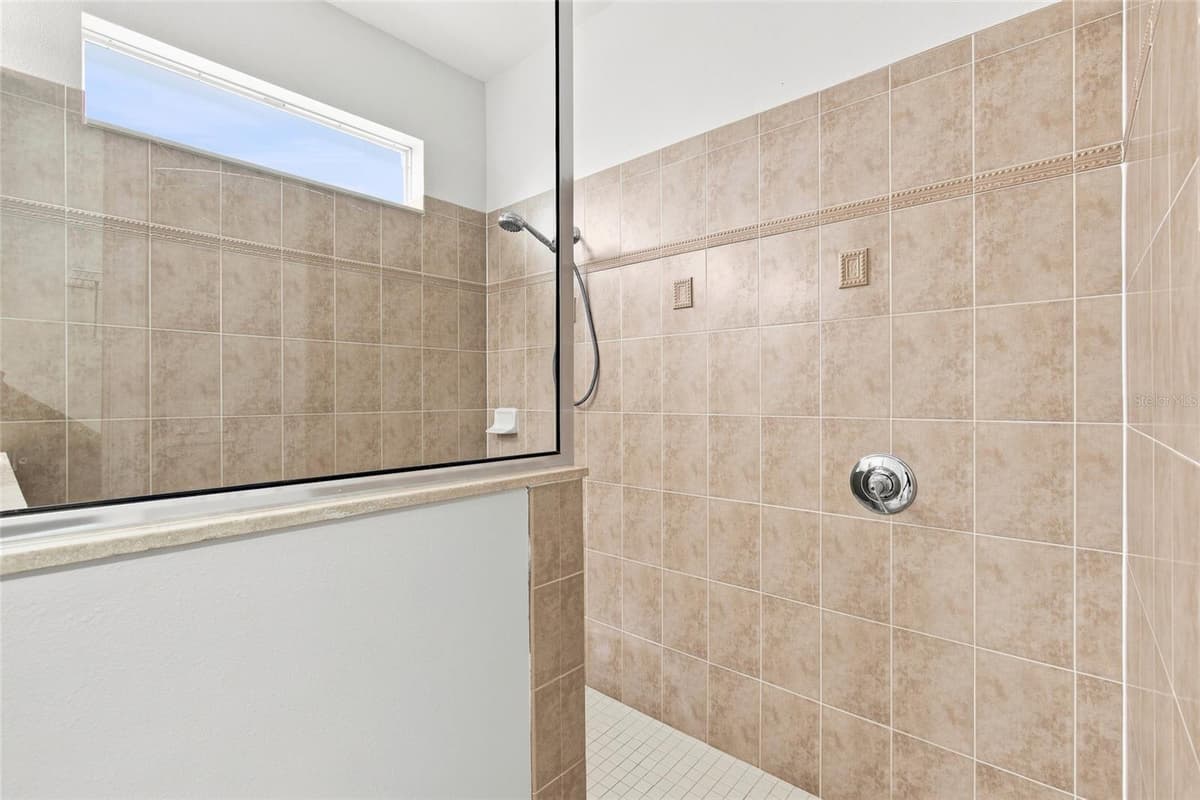 7806 GRASMERE DRIVE — photo 17 of 43