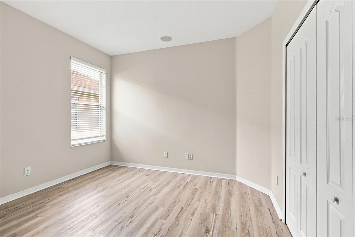 7806 GRASMERE DRIVE — photo 21 of 43