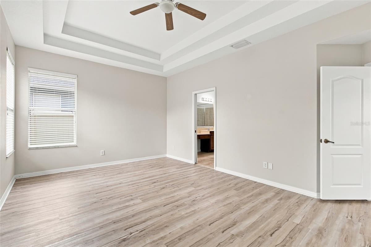 7806 GRASMERE DRIVE — photo 14 of 43