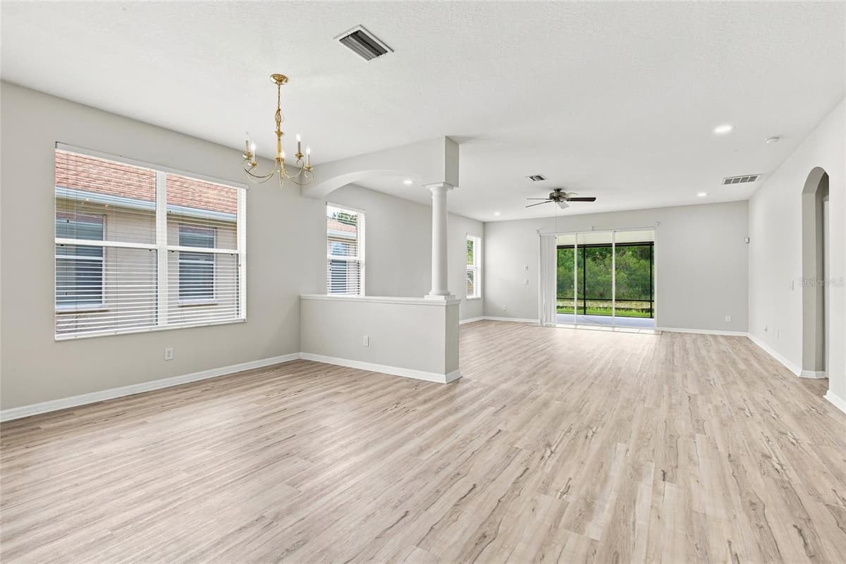 7806 GRASMERE DRIVE — photo 5 of 43