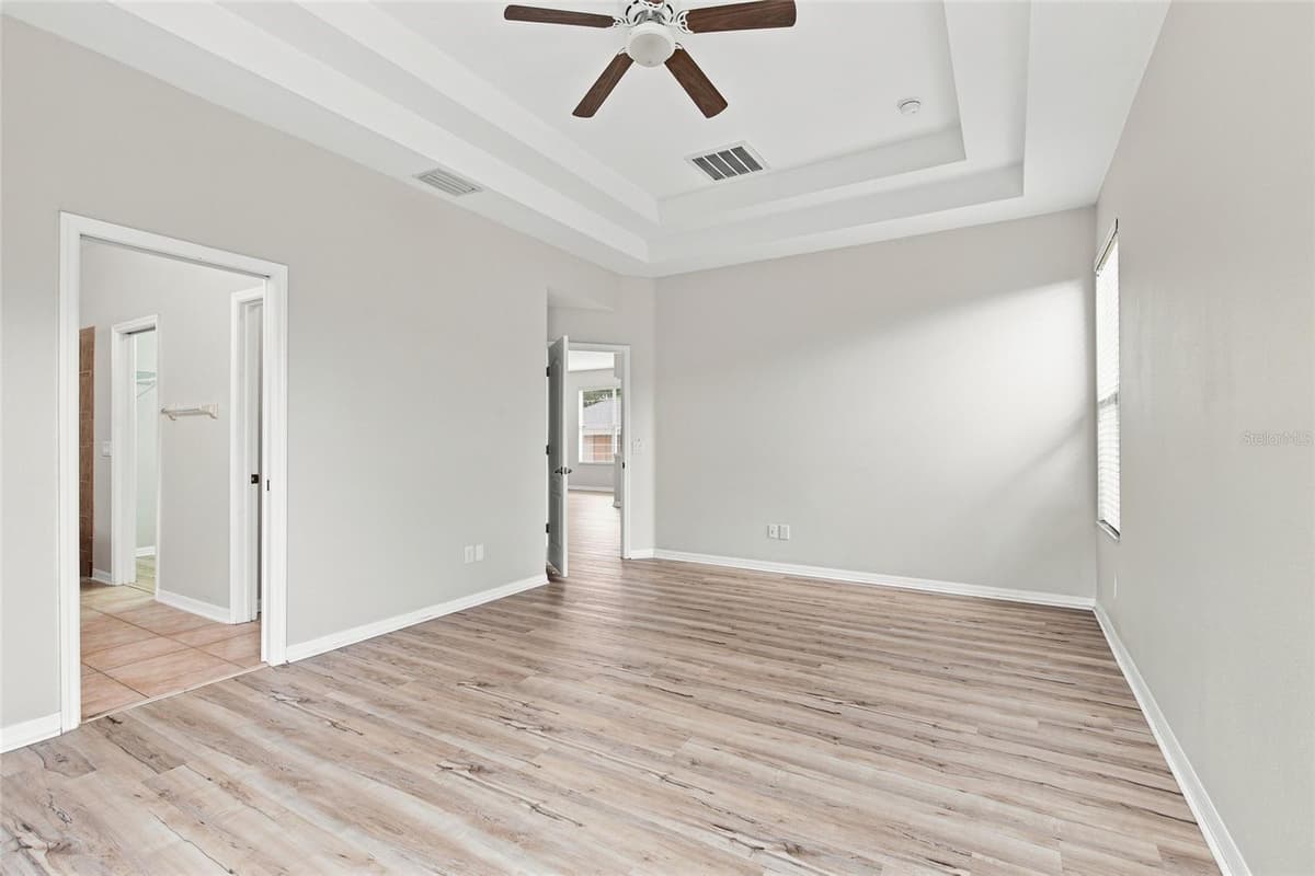 7806 GRASMERE DRIVE — photo 15 of 43
