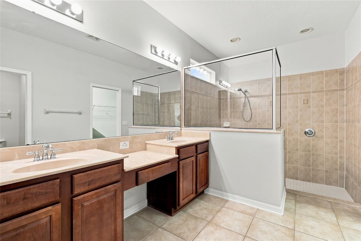 7806 GRASMERE DRIVE — photo 16 of 43