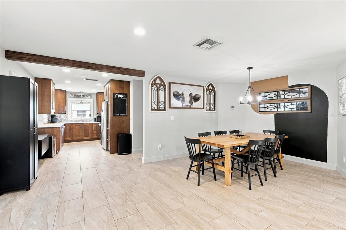 224 MCGOWAN AVENUE — photo 4 of 42