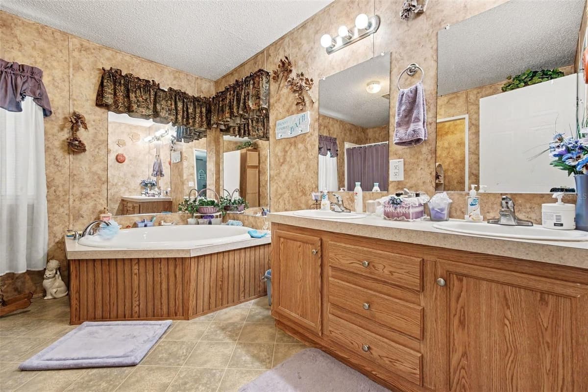 2205 HIBISCUS AVENUE — photo 14 of 20