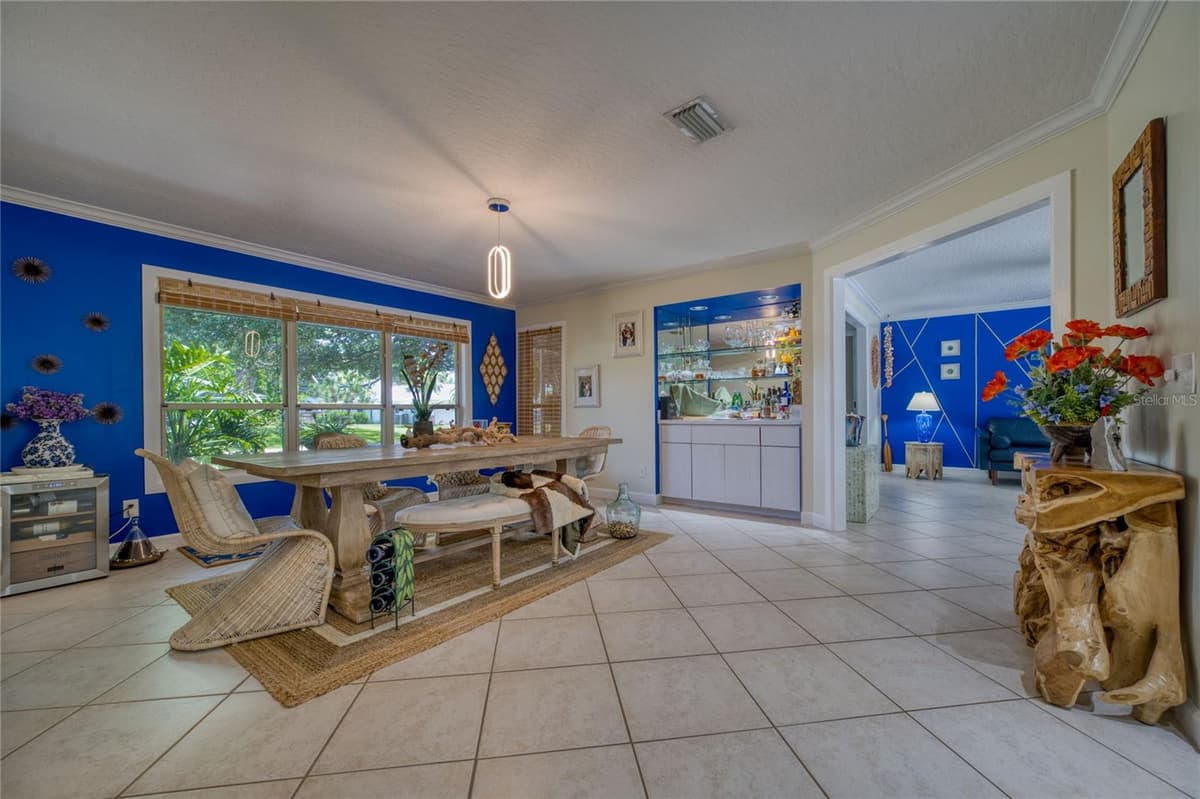 465 11TH AVENUE — photo 33 of 64
