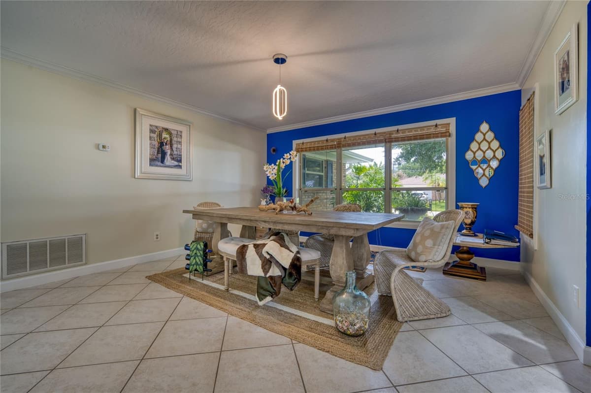 465 11TH AVENUE — photo 34 of 64