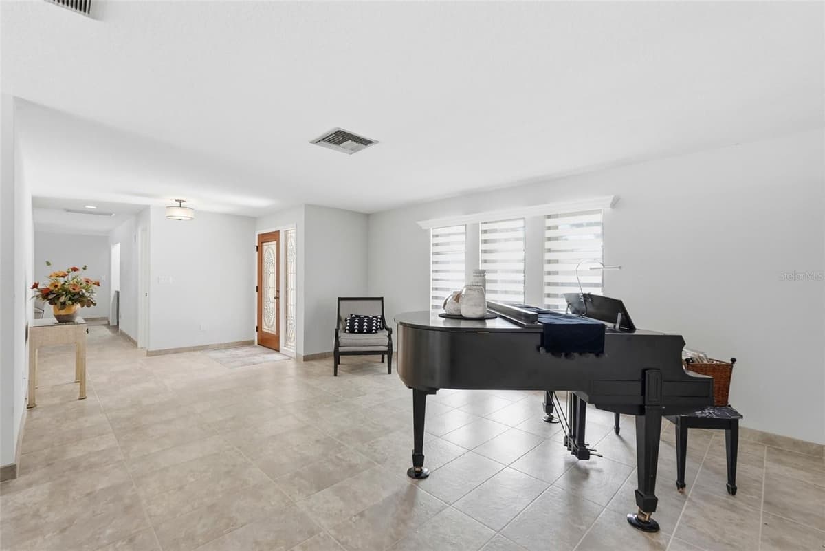 707 KNOLLWOOD DRIVE — photo 6 of 49