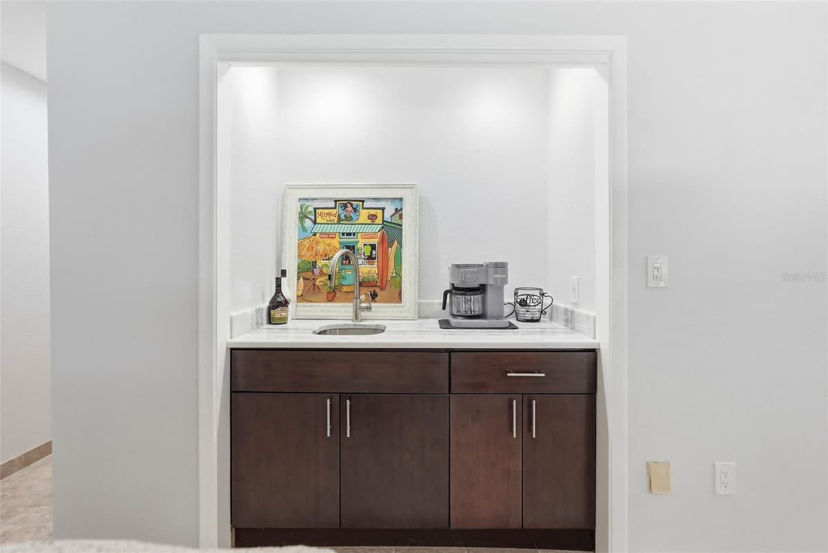 707 KNOLLWOOD DRIVE — photo 15 of 49