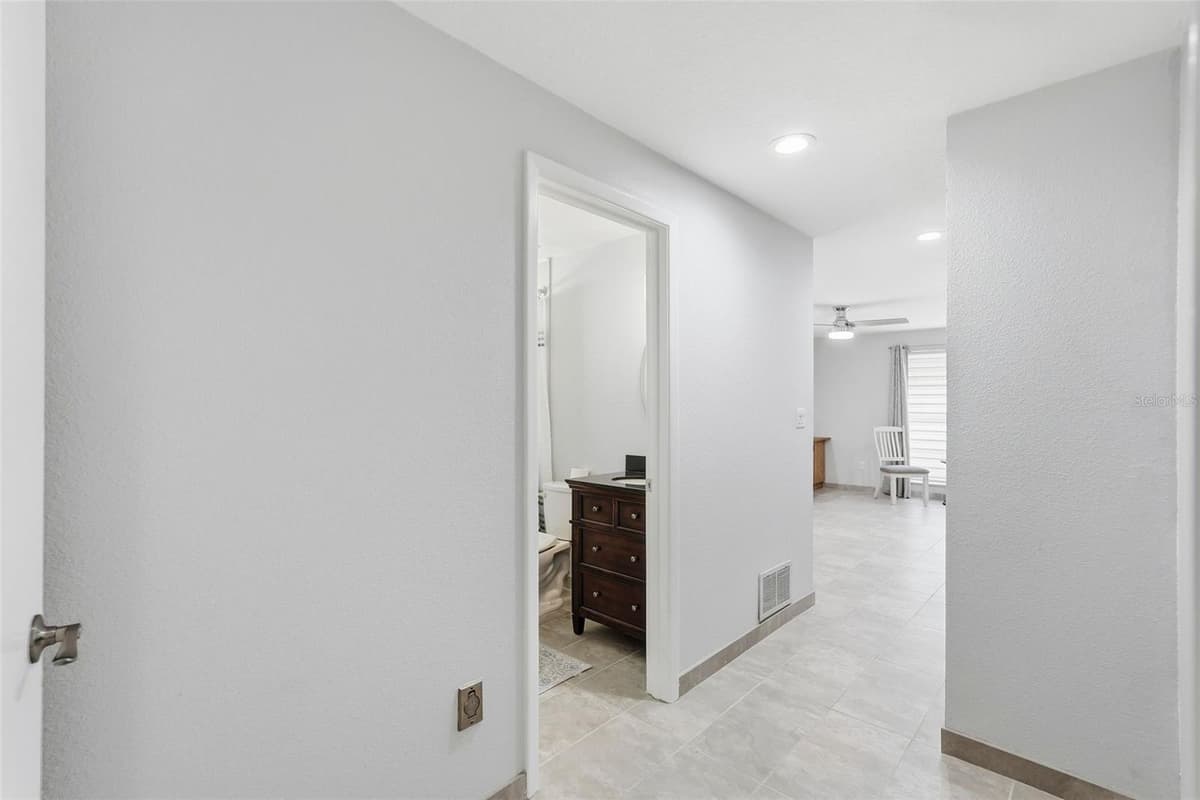 707 KNOLLWOOD DRIVE — photo 28 of 49