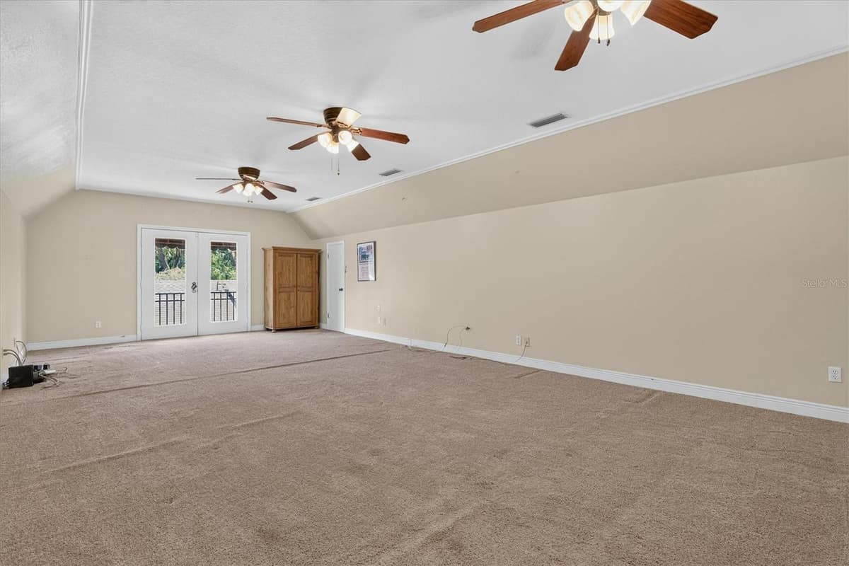 306 OAK ESTATES DRIVE — photo 36 of 70