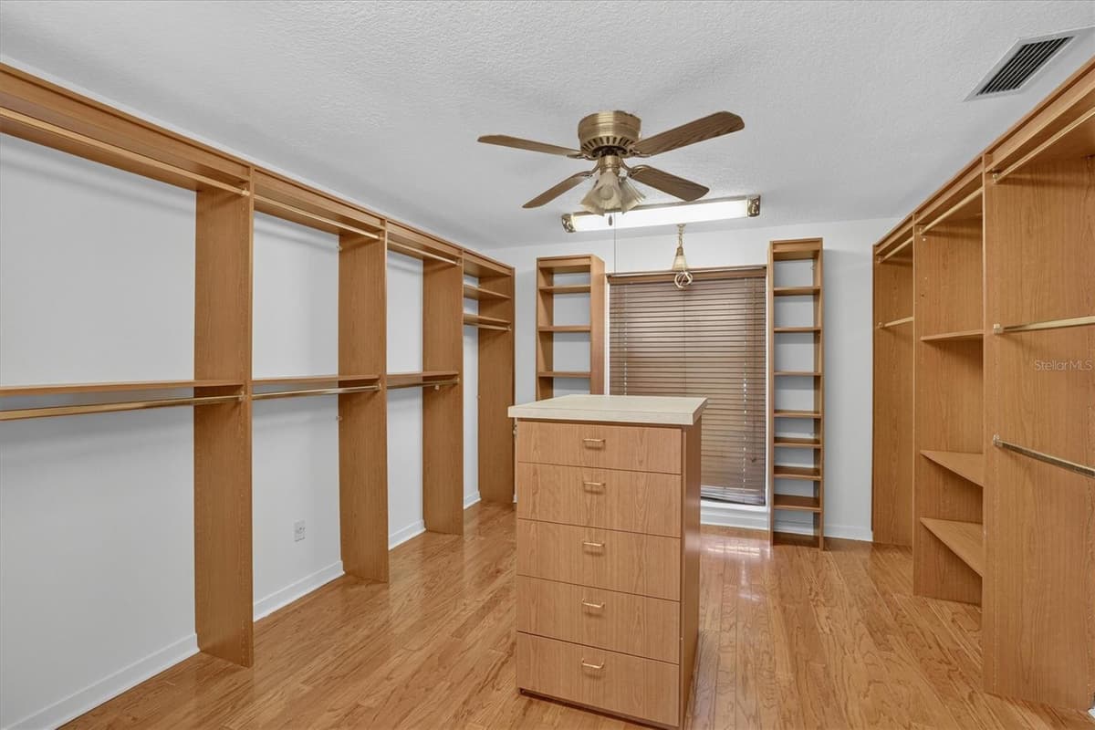 306 OAK ESTATES DRIVE — photo 25 of 70