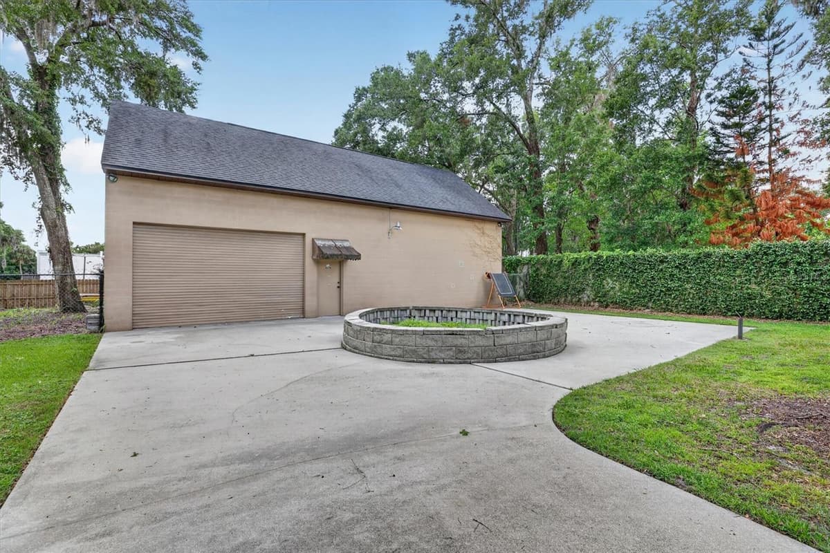 306 OAK ESTATES DRIVE — photo 49 of 70