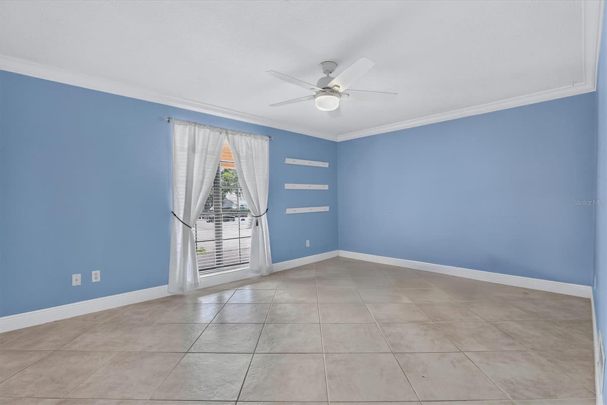 306 OAK ESTATES DRIVE — photo 27 of 70