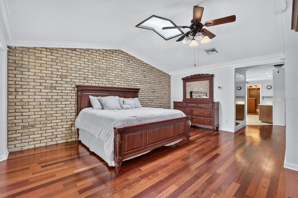 306 OAK ESTATES DRIVE — photo 19 of 70
