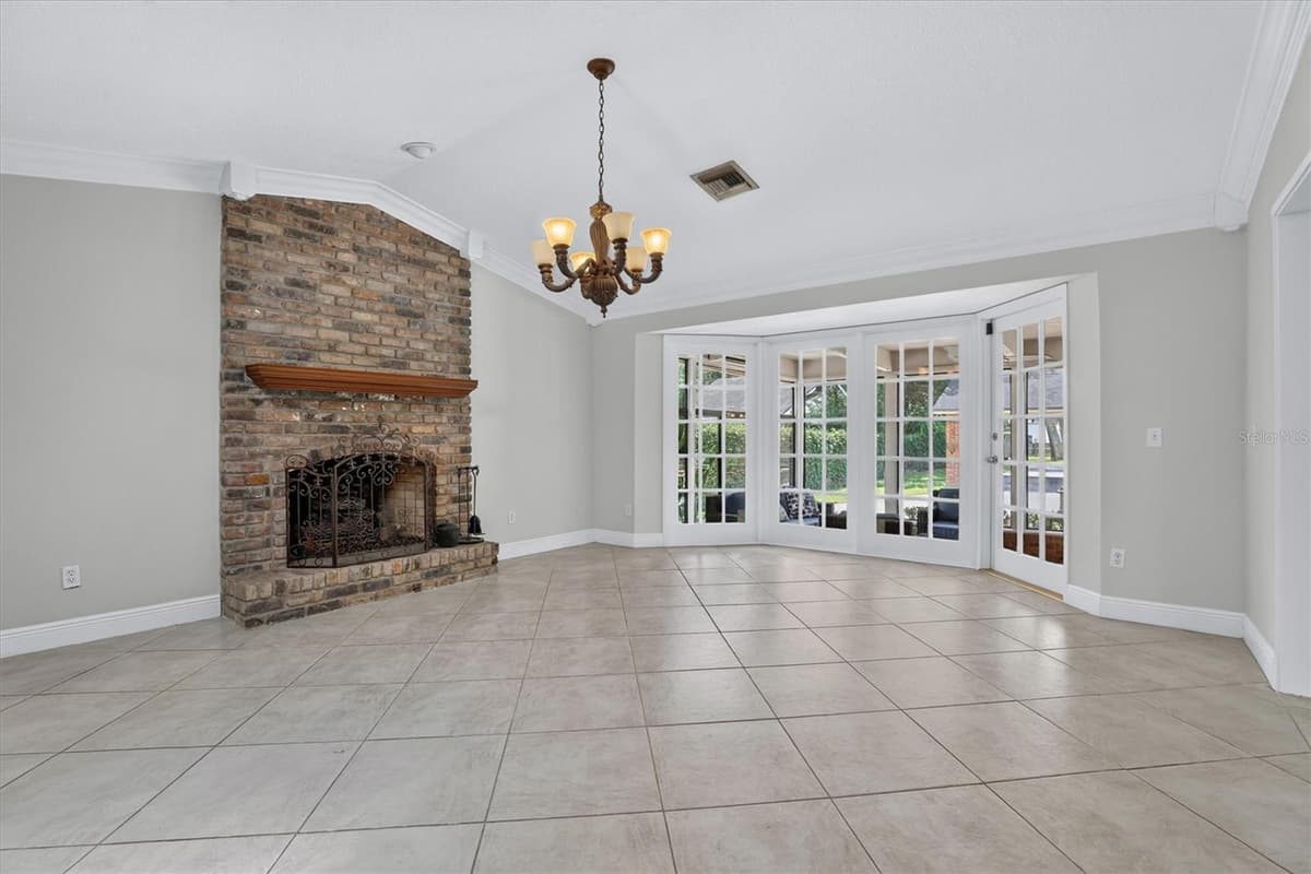 306 OAK ESTATES DRIVE — photo 15 of 70