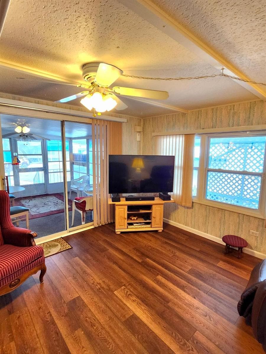 1715 ILLINOIS AVENUE — photo 13 of 68