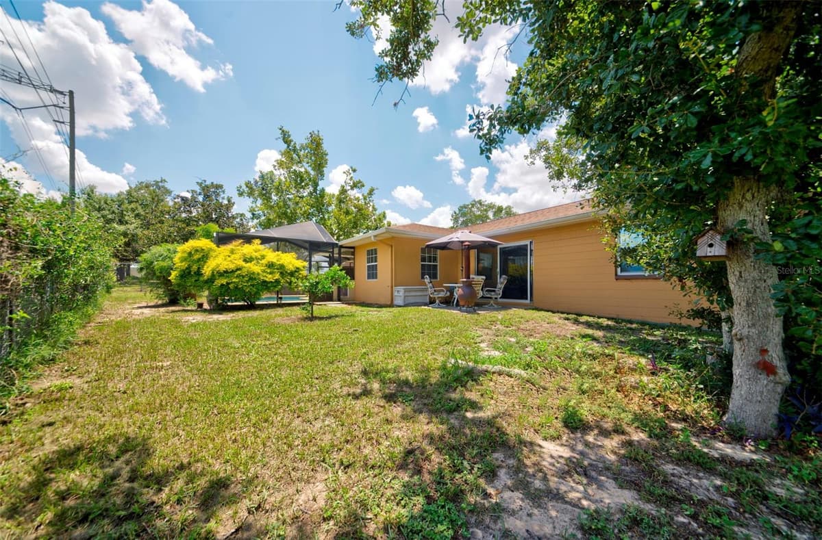 4441 CHAMBER COURT — photo 4 of 40