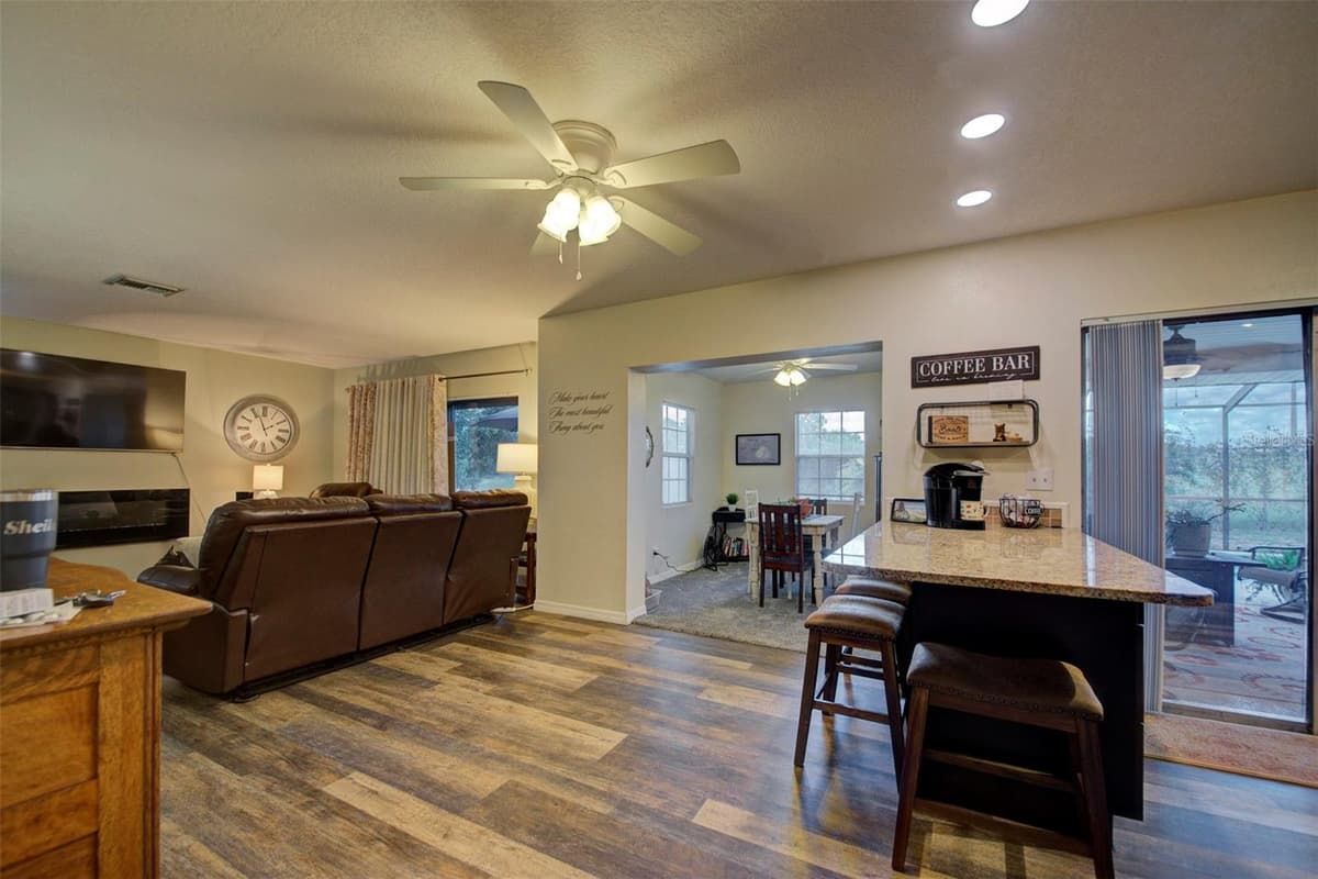 4441 CHAMBER COURT — photo 17 of 40