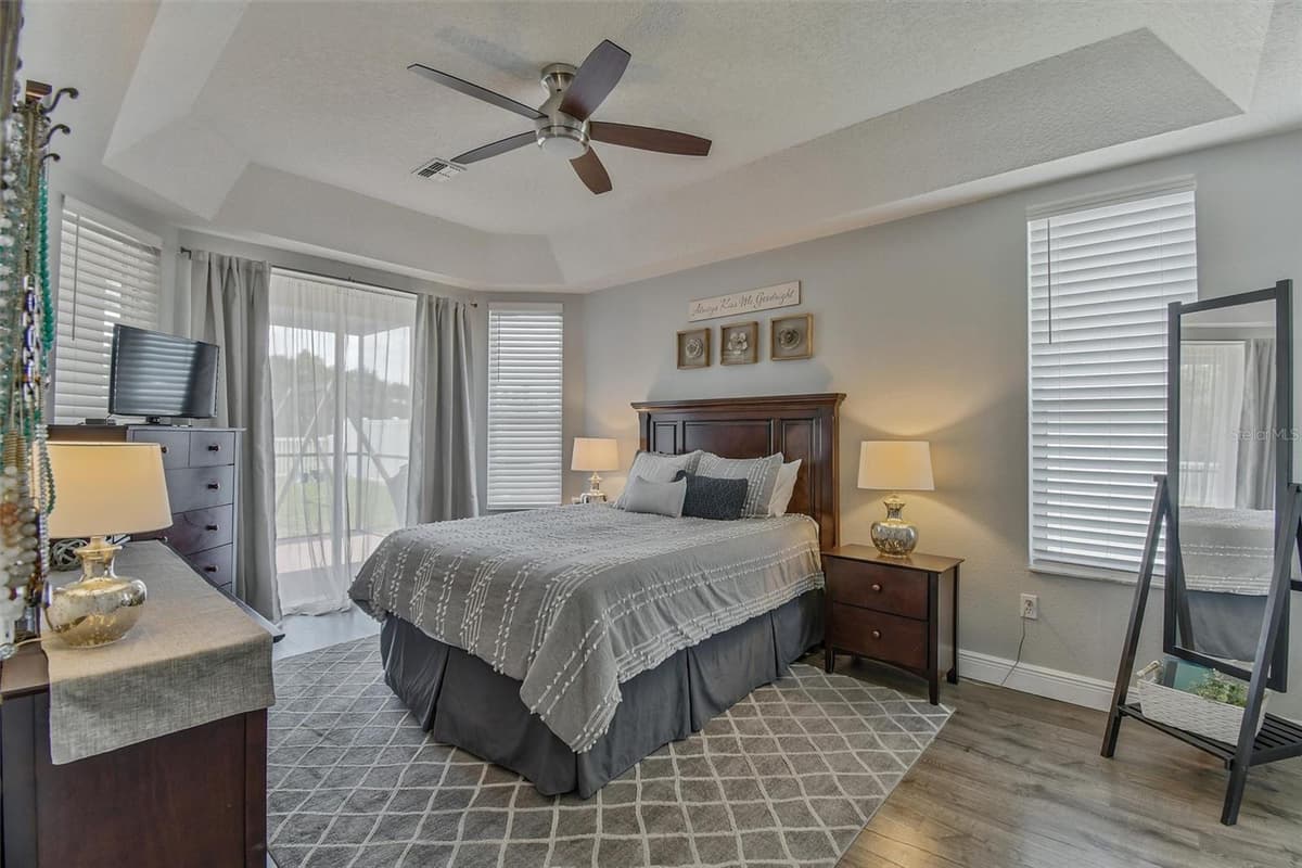 8706 LINEBROOK DRIVE — photo 16 of 41