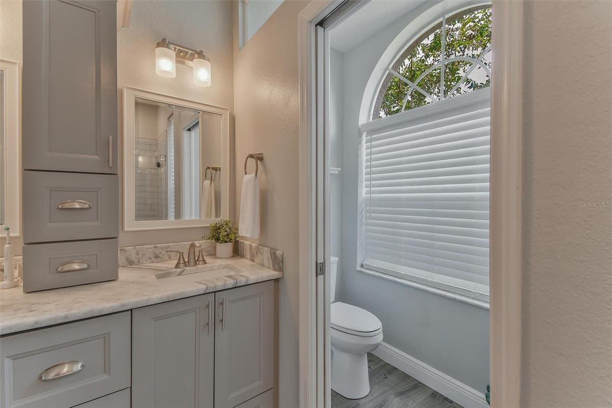 8706 LINEBROOK DRIVE — photo 21 of 41