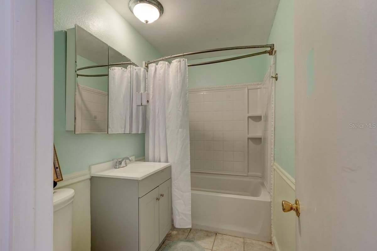 621 INDIANA AVENUE — photo 17 of 23