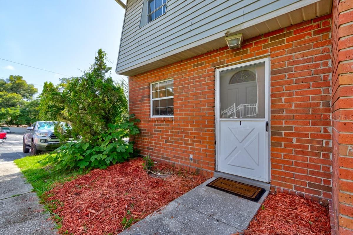 621 INDIANA AVENUE — photo 1 of 23