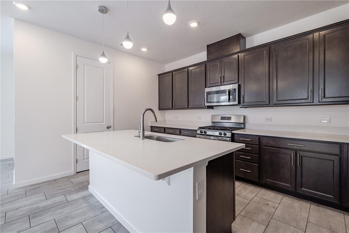 5229 MEADOW SONG DRIVE — photo 17 of 52