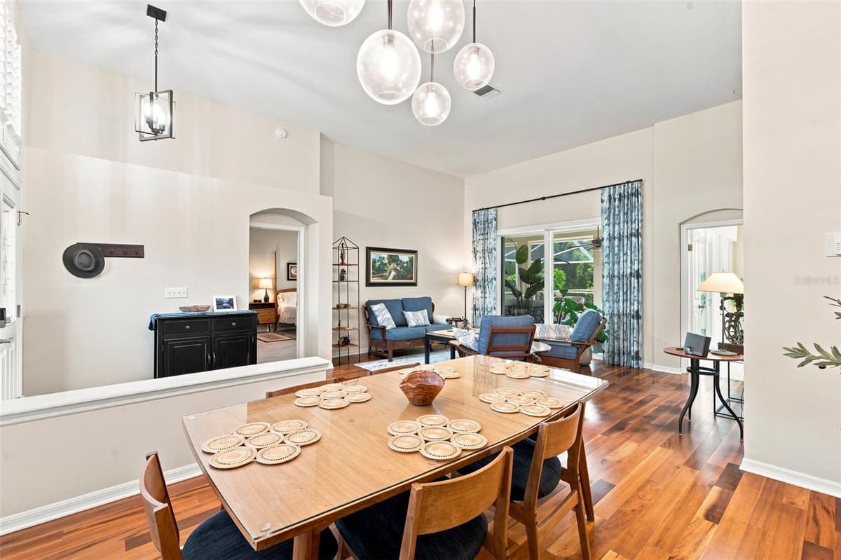 17322 HUBERS COURT — photo 7 of 43
