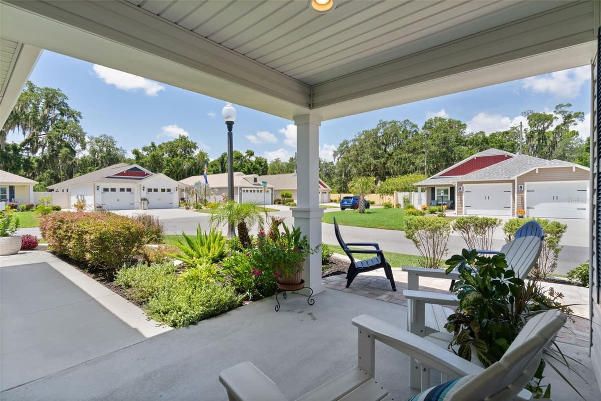 2823 CHRISTOPHER COURT — photo 4 of 58