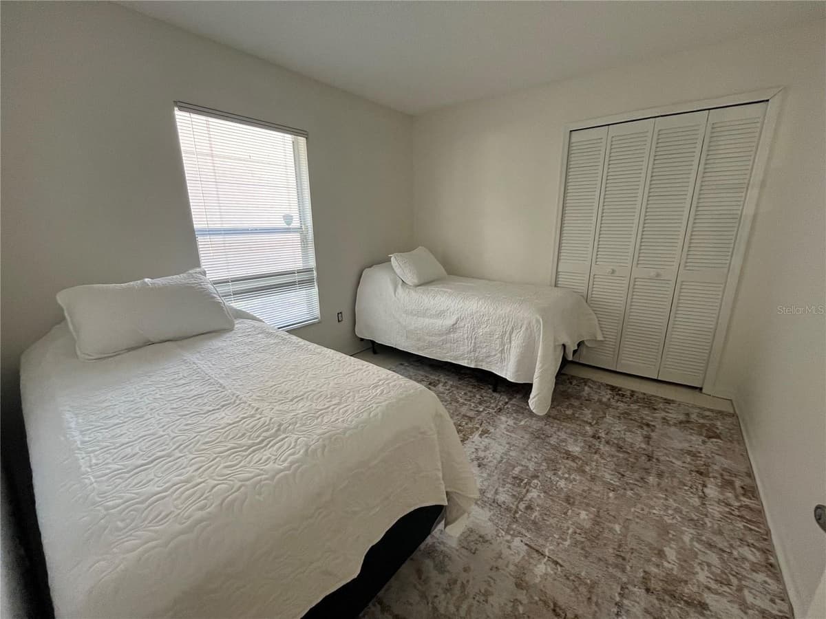 2930 SHANNON CIR — photo 12 of 15