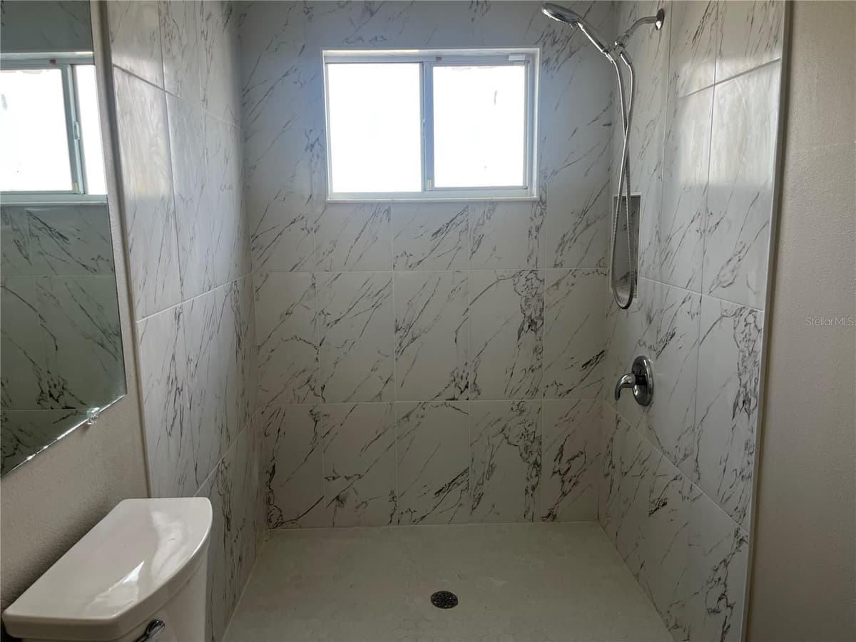 2930 SHANNON CIR — photo 13 of 15