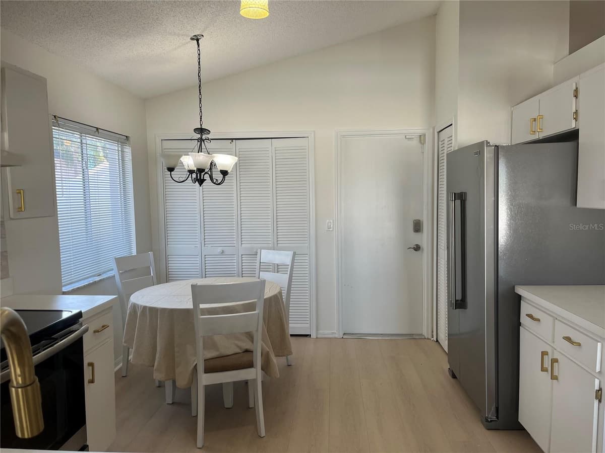 2930 SHANNON CIR — photo 7 of 15
